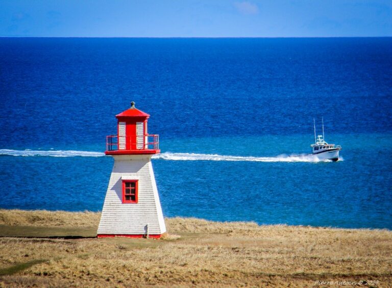 Le phare du cap Alright et son terrain mis en vente - CFIM